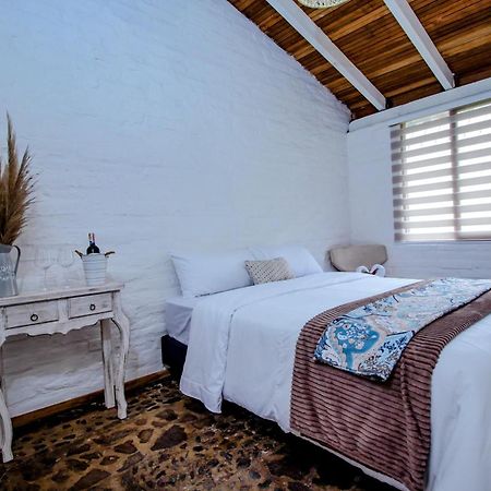 Rustic Quinta La Aurora Bed & Breakfast Banos  Exterior photo