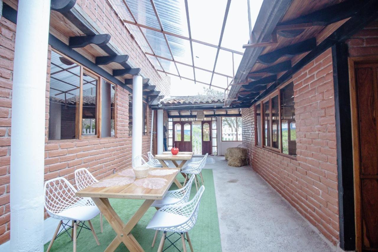 Rustic Quinta La Aurora Bed & Breakfast Banos  Exterior photo