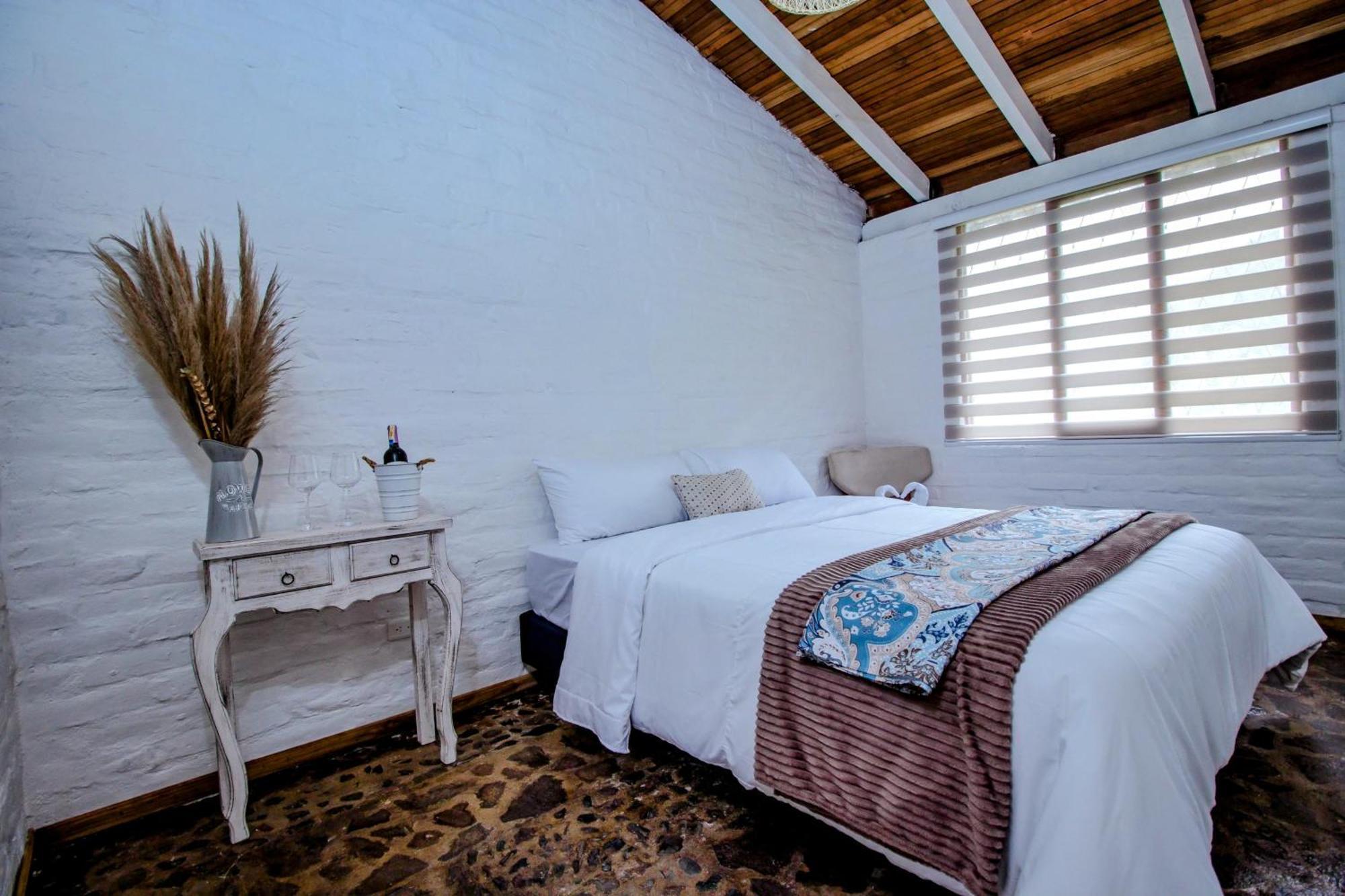 Rustic Quinta La Aurora Bed & Breakfast Banos  Exterior photo